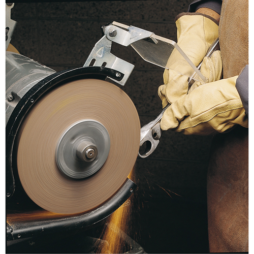 Meules d'abrasion & de polissage Scotch-brite, 6" dia. x 1" la, Arbre 1", Oxyde d'aluminium OSI Industrial Sales