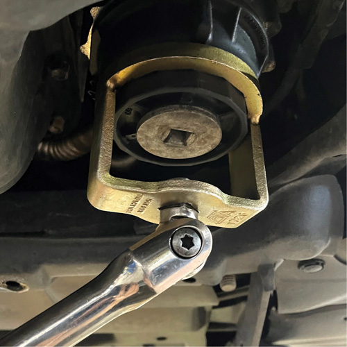 Cl&eacute; pour filtre &agrave; huile Toyota – 4, 6 et 8 cylindres OSI Industrial Sales