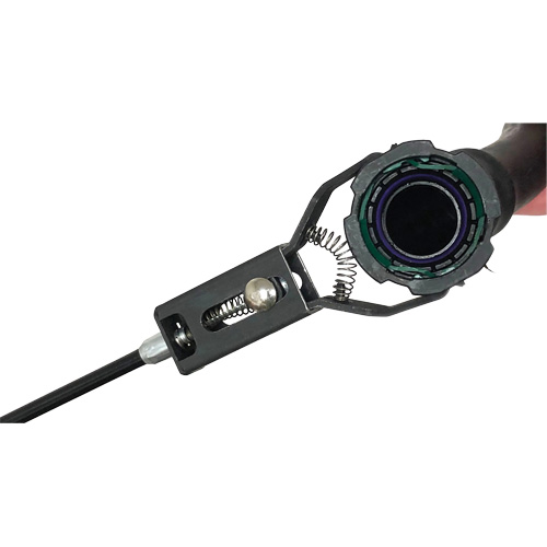 Pince pour raccords &agrave; bouton avec c&acirc;ble de 23 po OSI Industrial Sales