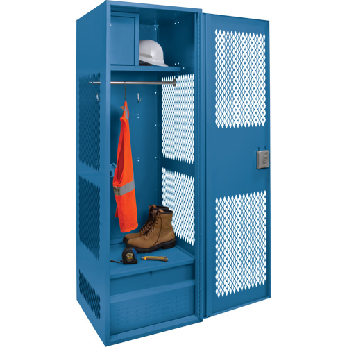 Casier pour &eacute;quipement avec porte, Acier, 24" la x 18" p x 72" h, Bleu fonc&eacute; OSI Industrial Sales