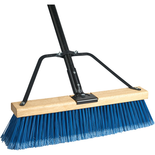 Balai-brosse &agrave; manche renforc&eacute; Ryno, 36", Fin, Soies PVC OSI Industrial Sales