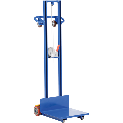 Empileur &agrave; plateforme, M&eacute;canisme Treuil manuel, Capacit&eacute; de 400 lb, Levage max de 58" OSI Industrial Sales