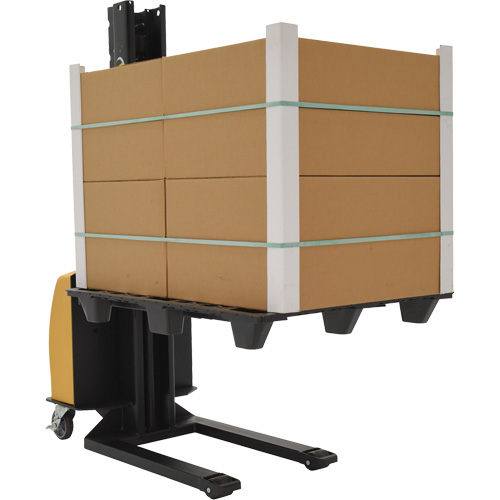 Gerbeur motoris&eacute; avec m&acirc;t &eacute;troit, Fonctionnement &eacute;lectrique, Capacit&eacute; 1000 lb, Lev&eacute;e max 63" OSI Industrial Sales