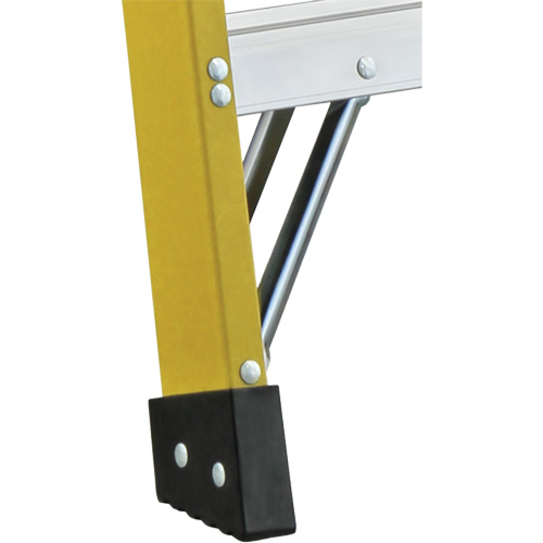 6600 Series Industrial Heavy-Duty 2-Way Stepladders, Fibreglass, 300 lbs. Capacity, 6' OSI Industrial Sales