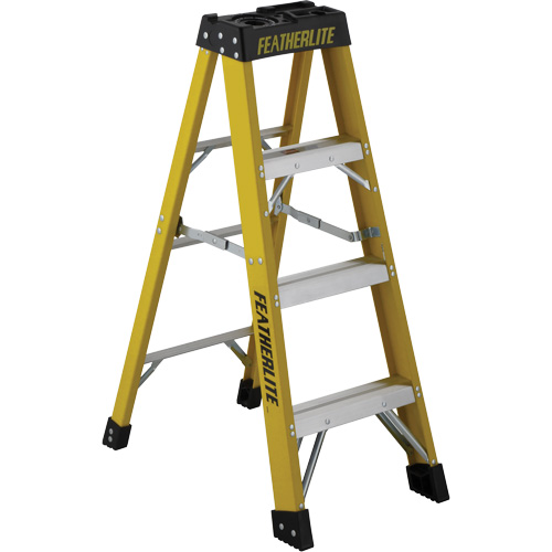 Industrial Heavy-Duty Stepladders (6900 Series), 4', Fibreglass, 300 lbs. Capacity, Type 1A OSI Industrial Sales