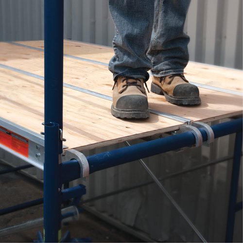 Tour d'&eacute;chafaudage compl&egrave;te avec roulettes, 69-1/2" p x 178" h OSI Industrial Sales