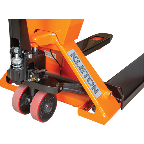 Transpalette &agrave; balance num&eacute;rique, 44,5" lo x 27,75" la, Capacit&eacute; de 4400 lb OSI Industrial Sales