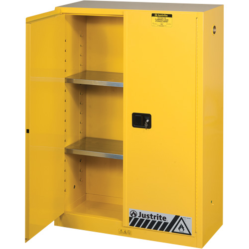 Armoires Sure-Grip EX pour produits inflammables, 45 gal., 2 Porte(s), 43" La x 65" h x 18" p OSI Industrial Sales