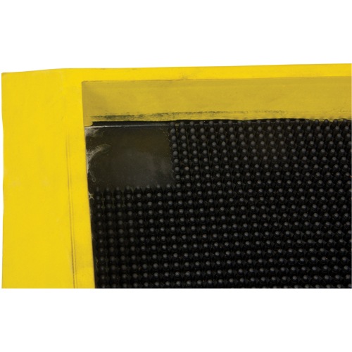 Foot Sanitizing Matting, Rubber, 2-2/3' W x 3-1/4' L x 2-1/2" Thick, Yellow OSI Industrial Sales
