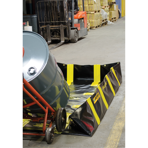 Bermes de confinement avec supports int&eacute;rieurs de parois QuickBerm , Capacit&eacute; 235 gal. US, 4' la x 8' lo x 12" h, Support &agrave; encliqueter OSI Industrial Sales