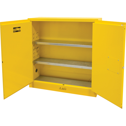 Armoire pour produits inflammables, 24 gal., 2 Porte(s), 43" La x 44" h x 12" p OSI Industrial Sales