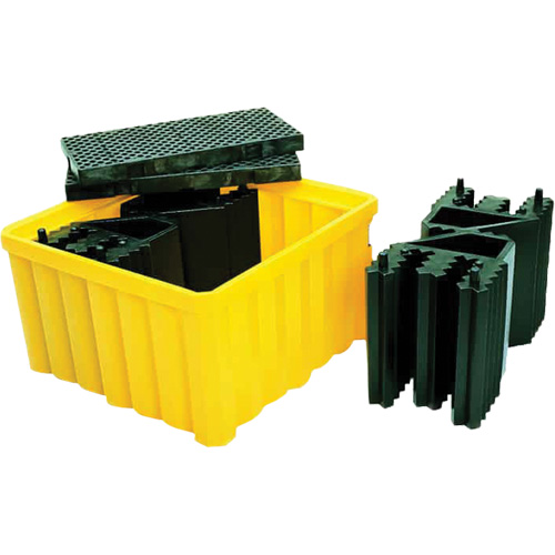 Palette antid&eacute;versement avec drain Ultra-IBC Spill Pallet , Capacit&eacute; de d&eacute;versement 400 gal. US, 58,75" x 58,75" x 33" OSI Industrial Sales