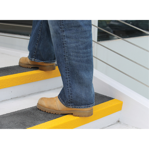 Safestep&reg; Anti-Slip Step Cover, 13.5" W x 32" L, Black & Yellow OSI Industrial Sales
