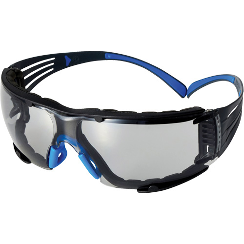 Lunettes de s&eacute;curit&eacute; SecureFit s&eacute;rie 400, Lentille Int&eacute;rieur/ext&eacute;rieur, Antibu&eacute;e/Anti-&eacute;gratignures, ANSI Z87+/R&eacute;pond ou surpasse la norme CSA Z94.3 OSI Industrial Sales
