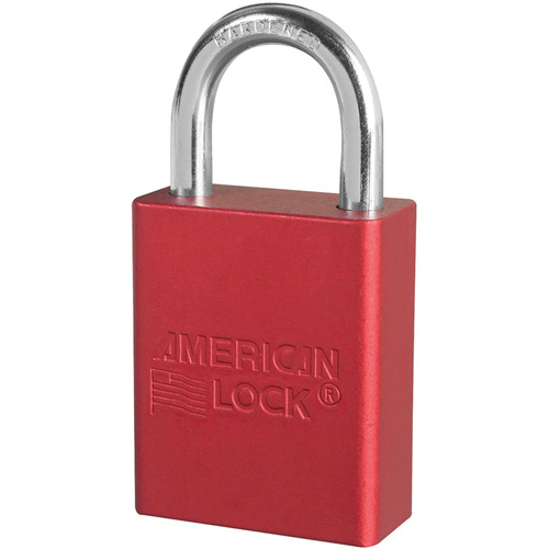 Cadenas de s&eacute;curit&eacute; American Lock, Rouge, Cl&eacute;s diff&eacute;rentes, Aluminium, Largeur de 1-1/2" OSI Industrial Sales