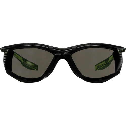 Lunettes de s&eacute;curit&eacute; de s&eacute;rie Solus CCS, Lentille Gris, Antibu&eacute;e/Anti-&eacute;gratignures, R&eacute;pond ou surpasse la norme CSA Z94.3 OSI Industrial Sales