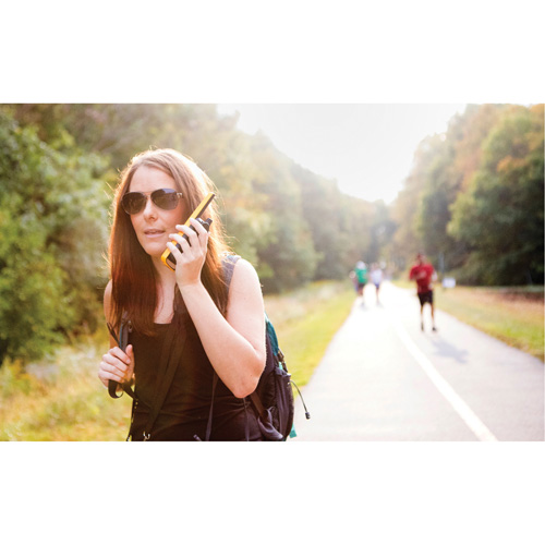 Ensemble de radios bidirectionnelles TalkAbout, Bande FRS, 22 canaux, Port&eacute;e 56 km OSI Industrial Sales