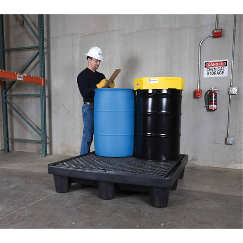Ultra-Spill Pallet mod&egrave;le &eacute;conomique, 4 barils, Capacit&eacute; de d&eacute;versement 66 gal. US, 53" x 53" x 11,8" OSI Industrial Sales