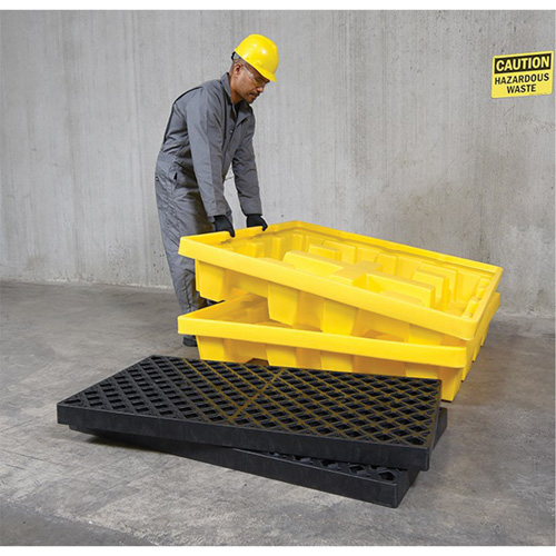 Ultra-Spill Pallet emboitable, 4 barils, Capacit&eacute; de d&eacute;versement 66 gal. US, 51" x 51" x 10" OSI Industrial Sales
