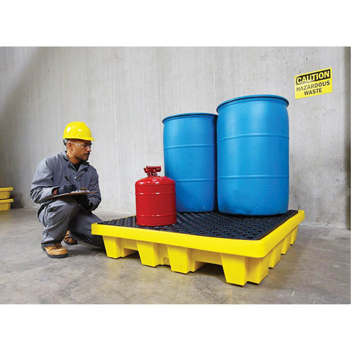 Ultra-Spill Pallet emboitable, 4 barils, Capacit&eacute; de d&eacute;versement 66 gal. US, 51" x 51" x 10" OSI Industrial Sales