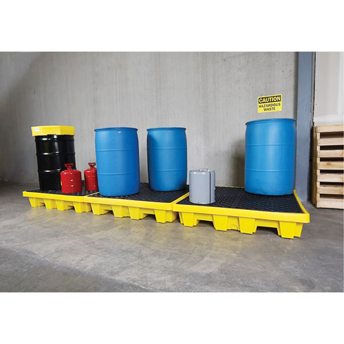 Ultra-Spill Pallet emboitable, 4 barils, Capacit&eacute; de d&eacute;versement 66 gal. US, 51" x 51" x 10" OSI Industrial Sales