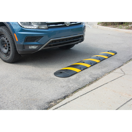 Speed Bump Kit, Rubber, 4' L x 11" W x 2" H OSI Industrial Sales
