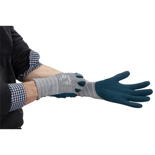Gants &eacute;cologiques enduits et l&eacute;gers, 10, R&ecirc;vetement Mousse de nitrile, Calibre 15, Enveloppe en Polyester/rPET OSI Industrial Sales