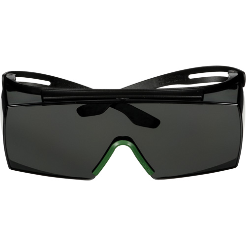 Lunettes de s&eacute;curit&eacute; SecureFit s&eacute;rie 3700 SF3730AS-BLK, Lentille Gris/IR 3.0, Anti-&eacute;gratignures, ANSI Z87+/R&eacute;pond ou surpasse la norme CSA Z94.3 OSI Industrial Sales