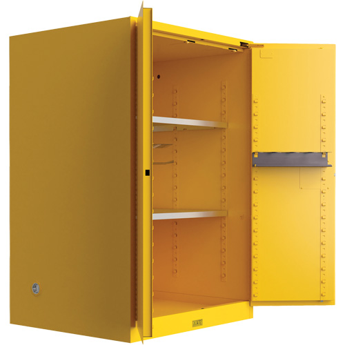 Armoire de s&eacute;curit&eacute; pour produits inflammables Utili-Guard+, 90 gal., 2 Porte(s), 43" La x 65" h x 37" p OSI Industrial Sales