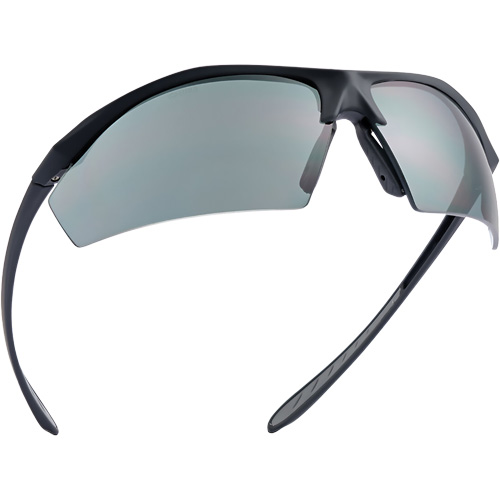 Lunettes de s&eacute;curit&eacute; &agrave; protection balistique Sentinel, Lentille Fum&eacute;e, Antibu&eacute;e/Anti-&eacute;gratignures/Polaris&eacute;, ANSI Z87+ OSI Industrial Sales