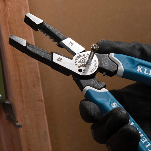 Outil polyvalent Klein-Kurve pour d&eacute;nuder, couper et sertir les fils, 8-1/4" lo, 8 - 20 AWG OSI Industrial Sales