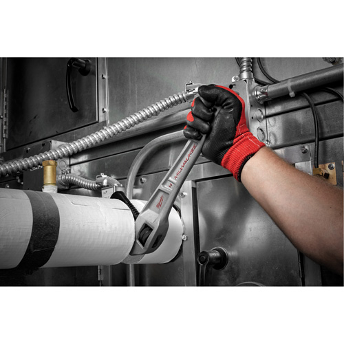 Cl&eacute; &agrave; tuyau coud&eacute;e en aluminium, Cap des m&acirc;choires 2", Longueur 14", Fini Rev&ecirc;tement en poudre, Prise Ergonomique OSI Industrial Sales