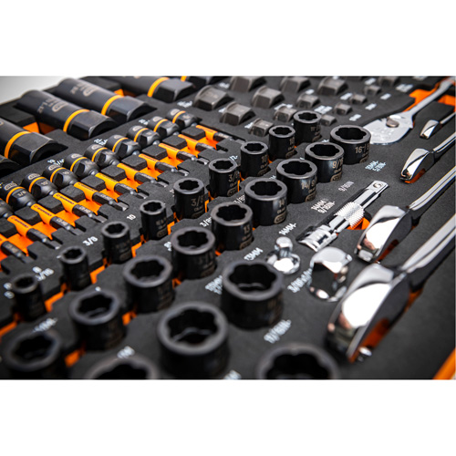 Jeu d'outils pour m&eacute;canicien Bolt Biter dans un plateau de rangement en mousse 97 mcx OSI Industrial Sales