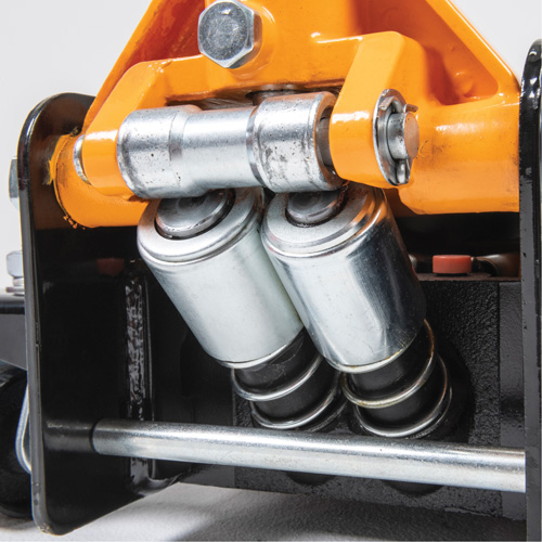 Cric &agrave; planchers pour usage intensif, 3 tonne(s) Capacit&eacute;, 5-1/4" Abaiss&eacute;e, 18-1/4" &eacute;lev&eacute;e, Hydraulique &agrave; main OSI Industrial Sales