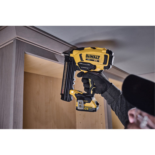 XR&reg; Cordless 18Ga Brad Nailer, 20 V, Lithium-Ion OSI Industrial Sales