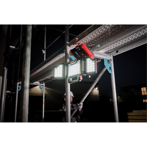 Lampe de travail &agrave; DEL professionnelle &agrave; panneaux pliants lumens sans fil 18V, DEL, 3600 lumens OSI Industrial Sales