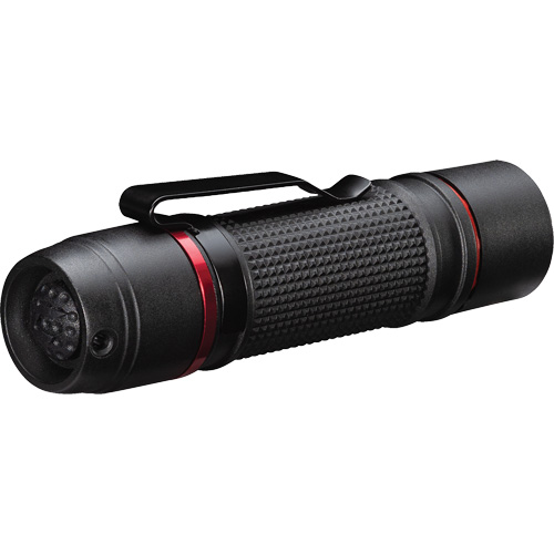 Lampe de poche &agrave; deux modes d'optique PX9, DEL, 750 lumens, Piles AAA OSI Industrial Sales