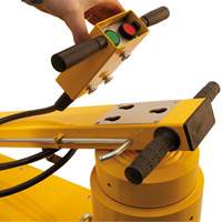 Mammut Jack, 165 Ton(s), Air Hydraulic OSI Industrial Sales