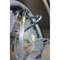 Trousse de purge de freins par aspiration OSI Industrial Sales