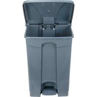 Step-On Garbage Can, Plastic, 12 US gal. Capacity OSI Industrial Sales