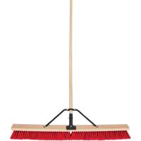 Balai-brosse &agrave; manche renforc&eacute;, 36", Moyen, Soies PVC OSI Industrial Sales