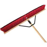 Balai-brosse &agrave; manche renforc&eacute;, 36", Moyen, Soies PVC OSI Industrial Sales