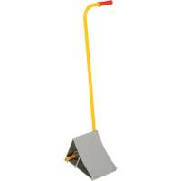 Cale de roues en aluminium avec poign&eacute;e, 7" la x 11-7/8" p x 7-11/16" h OSI Industrial Sales