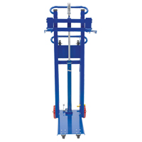 Empileur &agrave; plateforme, M&eacute;canisme Pompe au pied, Capacit&eacute; de 750 lb, Levage max de 52" OSI Industrial Sales