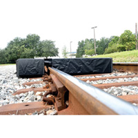 Berme Ultra-Track Berm, Capacit&eacute; 144 gal. US, 4' la x 6' lo x 12" h, Paroi en mousse OSI Industrial Sales