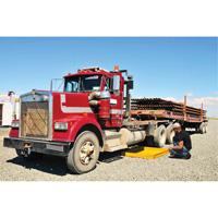 Flexible Ultra-Utility Tray&reg;, 42" L x 42" W x 4.8" H, 18 US gal. Spill Capacity OSI Industrial Sales