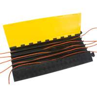 Protecteur de c&acirc;bles en polyur&eacute;thane, 5 canaux, 35,43" lo x 19,69" la x 2" h OSI Industrial Sales