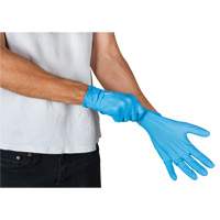 Emballages de gants jetables pour machine distributrice, Petit, Nitrile, 4,5 mils, Sans poudre, Bleu, Classe 2 OSI Industrial Sales