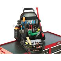 Sac &agrave; dos pour outils 5843 Arsenal, 13-1/2" lo x 8-1/2" la, Noir, Polyester OSI Industrial Sales