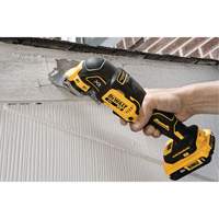 XR&reg; Brushless Cordless 3-Speed Oscillating Multi-Tool Kit, 20 V, Lithium-Ion OSI Industrial Sales